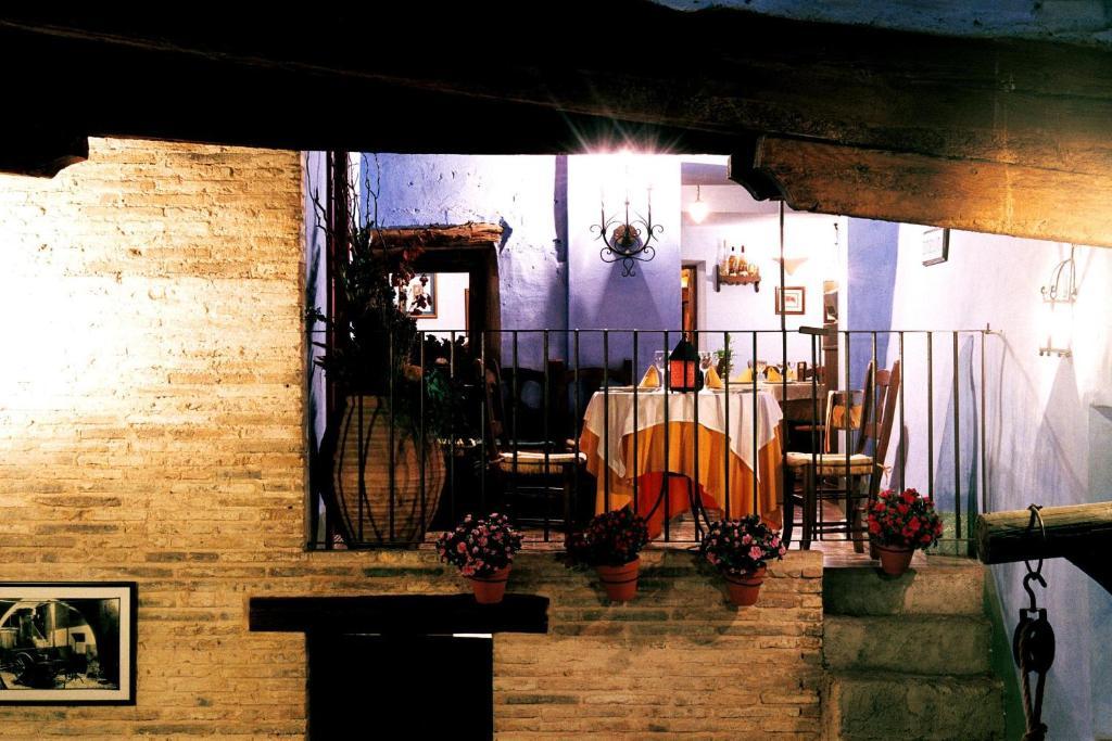 Hospederia Meson De La Dolores Calatayud Eksteriør bilde